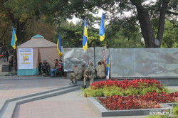 Участникам "антитрухановского майдана" не разрешили установить палатки перед мэрией (ФОТО)