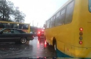 Полицейские перекрыли движение транспорта на Пересыпи