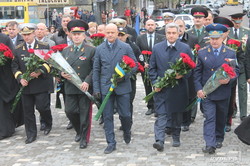 День защитника Украины: в Одессе торжественно возложили цветы к памятнику Шевченко(ФОТО)