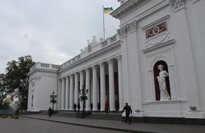 Во время сессии горсовета на Думской площади все спокойно (ФОТО)
