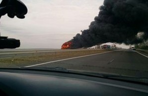На трассе Киев-Одесса сгорел автобус