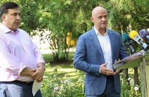 Сколько зарабатывают и что имеют мэр Одессы и губернатор Одесской области