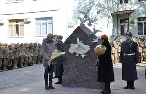 В Одессе открыли памятник погибшим сотрудникам СБУ