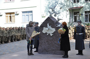 В Одессе открыли памятник погибшим сотрудникам СБУ