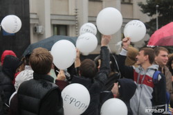 Попытка номер 2: под одесской обладминистрацией снова "попрощались" с Саакашвили (ФОТО, ВИДЕО)