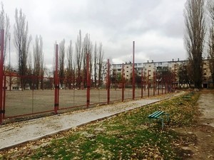 Стадионы возле одесских школ взялись ремонтировать (ФОТО)