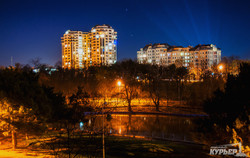 Туманный вечер в Одесском парке (ФОТО)