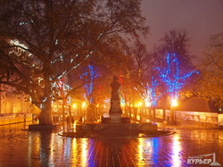 Романтический вечерний Приморский бульвар в Одессе (ФОТО)