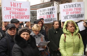 Итоги 23 ноября в Одессе: скандальные стройки, аресты коррупционеров и рейдерский захват торговой сети