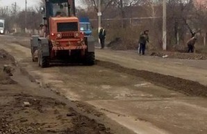Жители села в Одесской области добились ремонта дорог