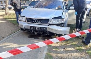 В Одессе на Черемушках около суда стреляли (ФОТО)