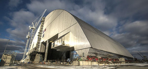 Четвертый реактор Чернобыльской АЭС укрыли защитной аркой (ФОТО, ВИДЕО)