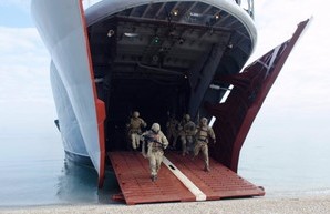 Морская пехота провела учебный десант на берегах Дуная в Одесской области (ФОТО)