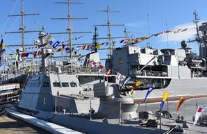 Бронированные артиллерийские катера "Аккерман" и "Бердянск" включили в состав ВМС (ФОТО)