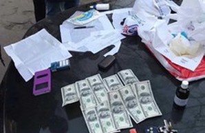 В Одессе двух сотрудников полиции повязали на взятке
