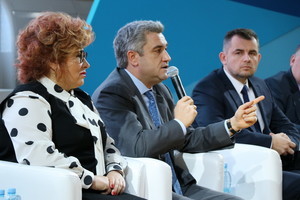 В Одессе проходит бизнес-форум "Украина - страна предпринимателей"(ФОТО)