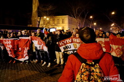 Марш фанатов "Манчестера" прошел по улицам Одессы (ФОТО, ВИДЕО)
