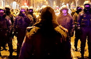 Страсти около футбола в Одессе: подралось 100 человек. Есть пострадавшие и задержанные