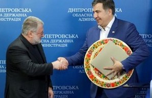 Саакашвили мечтает видеть Коломойского в наручниках