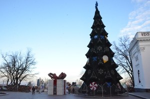 Итоги 14 декабря в Одессе: чествование чернобыльцев, первый елочный базар и зимние каникулы