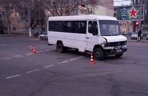 Опять в Одессе "подрезали" маршрутку