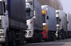 Коллапс на одесской Пересыпи устроили водители фур