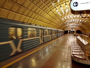 Нардеп потребовал от Порошенко не забирать деньги на строительство Днепровского метро