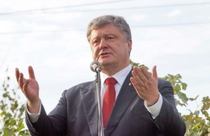 Одесситов и всех украинцев поздравляет с Новым Годом Порошенко