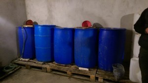 СБУ в Одесской области "прикрыла" подпольный цех по разливу контрабандного алкоголя (ФОТО)