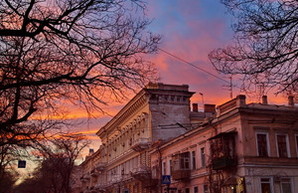 Заходящее солнце залило Одессу яркими красками (ФОТО)