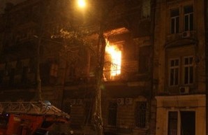 Пожар на Нежинской: выгорели четыре этажа (ФОТО, ВИДЕО)