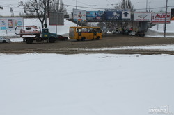 Снегопад в Одессе: в районе Пересыпи пробок нет (ФОТО)