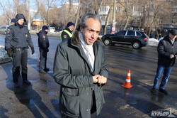 Во время визита Президента под обладминистрацией прошел митинг: Аднан Киван поругался с активистами (ФОТО, ВИДЕО)