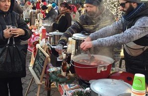 В Одессе опять массово пили глинтвейн (ФОТО)