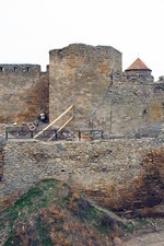 В Аккермане спасают от разрушения и оползней средневековую крепость (ФОТО)