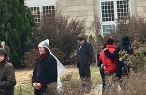 Бывший одесский губернатор встретил инаугурацию Трампа в кустах, а потом записал пафосное обращение