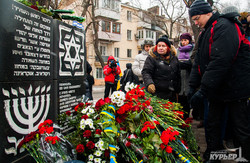 Одесситы возложили цветы в память жертв Холокоста (ФОТО)
