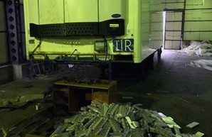 В порт под Одессой привезли табачный "контрабас" (ФОТО)