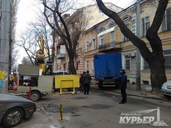 Из-за аварии на теплотрассе в некоторых домах в центре Одессы нет горячей воды (ФОТО)