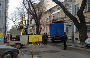 Из-за аварии на теплотрассе в некоторых домах в центре Одессы нет горячей воды (ФОТО)
