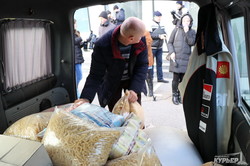 Одесситы собирают гуманитарную помощь для пострадавших в результате обстрелов в Авдеевке (ФОТО, ВИДЕО)