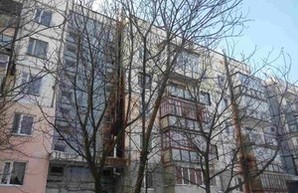 Одесский губернатор прошелся по проблемным домам Кодымы (ФОТО)