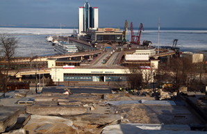 Как в мороз ремонтируют одесскую Потемкинскую лестницу (ФОТО)