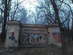 В одесском парке Шевченко горело здание заброшенного общественного туалета (ФОТО)