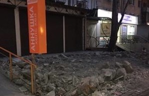 В Одессе продолжают сносить МАФы (ФОТО)