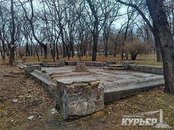 Стало известно, что будет на месте старого бассейна в парке Шевченко (ФОТО)