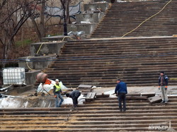 Реставраторы одесской Потемкинской лестницы хотят еще 8 миллионов (ФОТО)