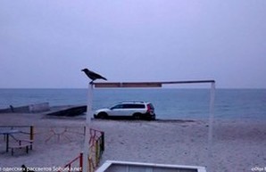 В Одессе на пляже застрял внедорожник