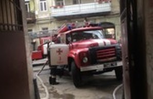В центре Одессы горел дом (ФОТО)