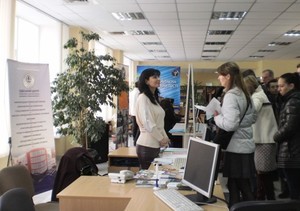 В Одессе ищут госслужащих, кассиров и швей